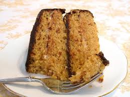 sponge cake with caramelized sugar