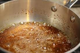 sponge cake with caramelized sugar